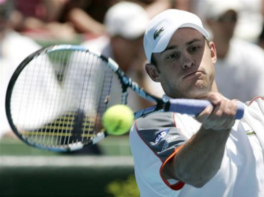 การฝึกซ้อมของนักเทนนิสสเปนที่ขึ้นชื่อเรื่องความแข็งแกร่ง